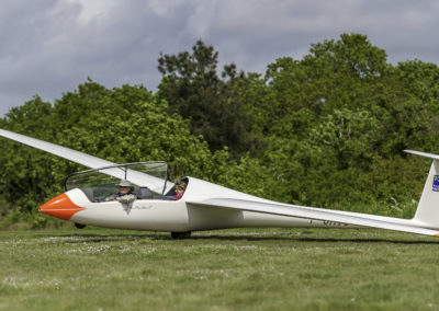 Planeur Janus B F-CHVU prêt au décollage